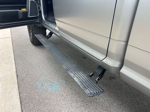 Used 2024 RAM 2500 Laramie w/ Night Edition image 16