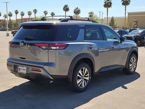 New 2026 Nissan Pathfinder SL FWD image 3