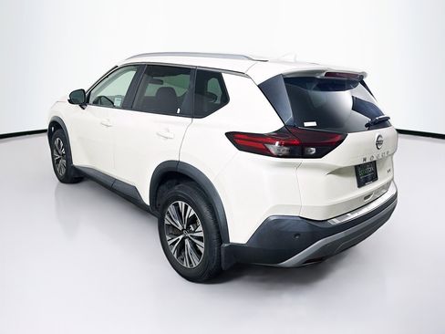 Used 2023 Nissan Rogue SV w/ SV Premium B Package FWD image 5