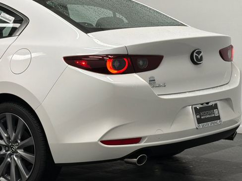 New 2026 MAZDA MAZDA3 2.5 S Sedan w/ Preferred Pkg FWD image 7