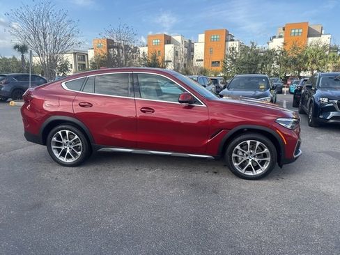 Used 2023 BMW X6 xDrive40i w/ Premium Package image 2
