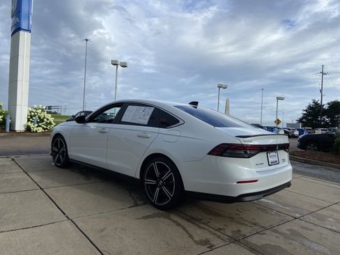 Used 2024 Honda Accord Sport image 10