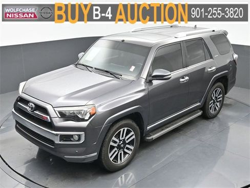 Used 2018 Toyota 4Runner SR5 image 30