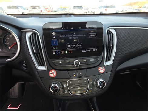 Used 2025 Chevrolet Malibu LT image 10