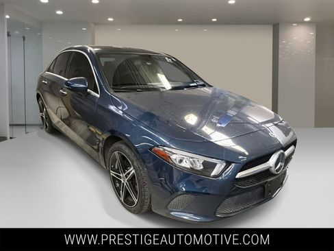 Used 2022 Mercedes-Benz A 220 4MATIC image 1