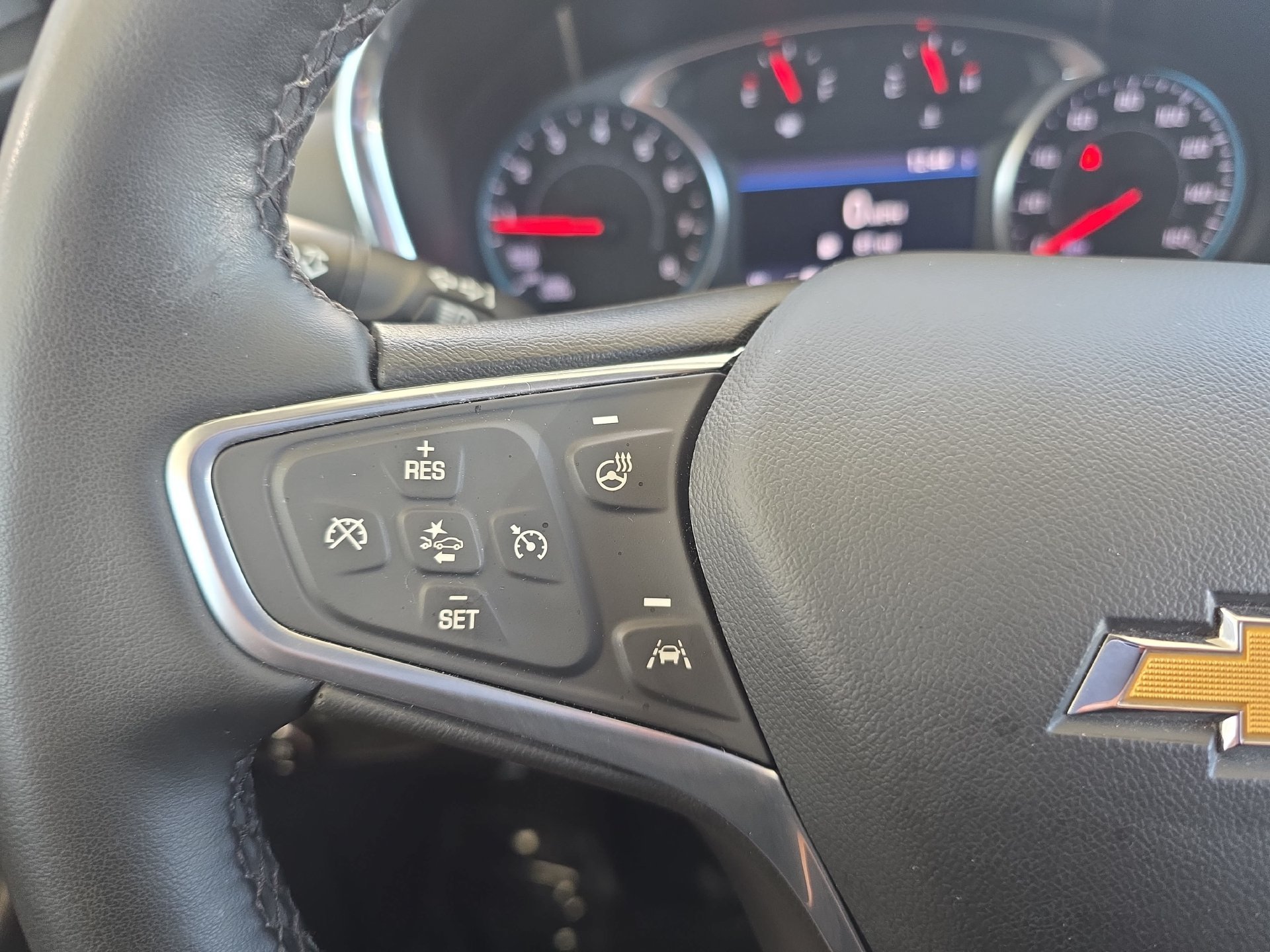 Used 2023 Chevrolet Equinox LT FWD image 17