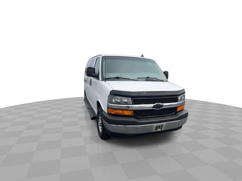 Used 2017 Chevrolet Express 3500 LT w/ LT Preferred Equipment Group RWD image 3
