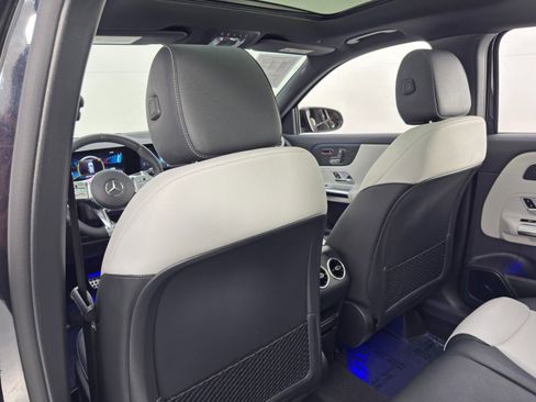 Used 2021 Mercedes-Benz GLA 35 AMG 4MATIC image 38