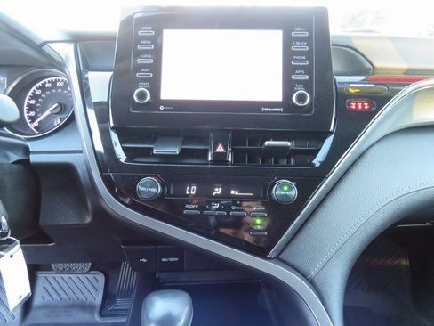 Certified 2021 Toyota Camry SE image 23