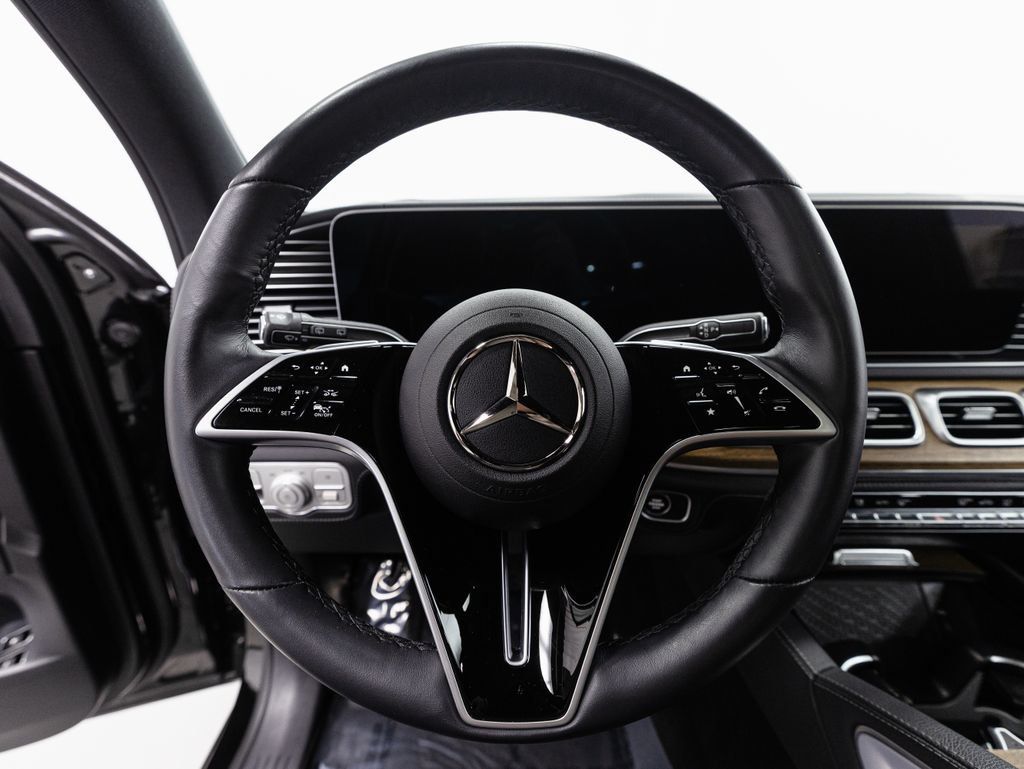 Used 2025 Mercedes-Benz GLE 450e 4MATIC image 12