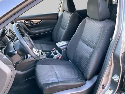 Used 2019 Nissan Rogue SV FWD image 7