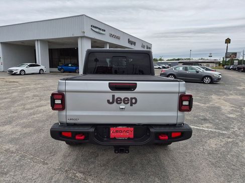 Used 2023 Jeep Gladiator Rubicon w/ LED Lighting Group AWD/4WD image 4