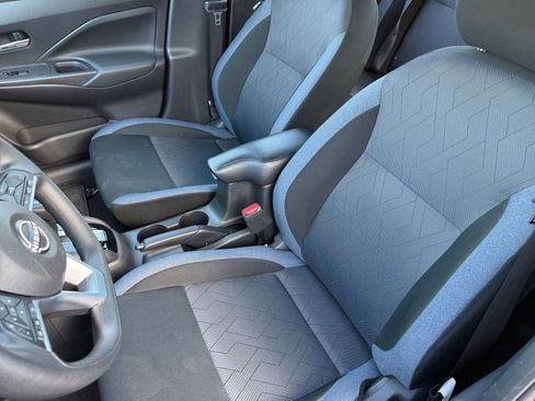 Used 2025 Nissan Versa SV image 36