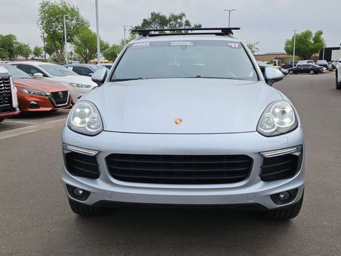 Used 2017 Porsche Cayenne Platinum Edition image 2