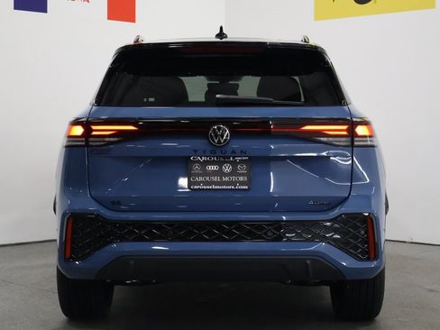 New 2026 Volkswagen Tiguan SE R-Line image 11