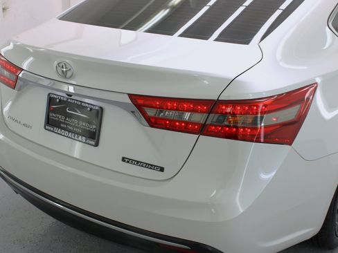 Used 2016 Toyota Avalon Touring image 19