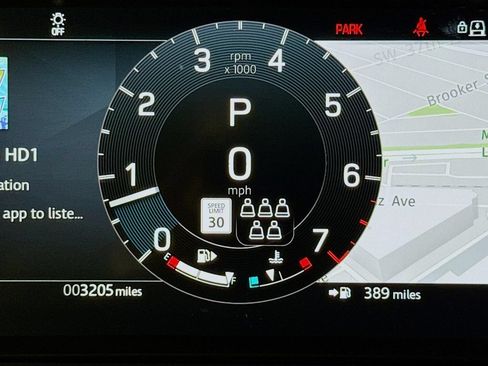 Used 2024 Land Rover Discovery S AWD/4WD image 11