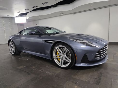 Used 2025 Aston Martin DB12 Coupe RWD image 1