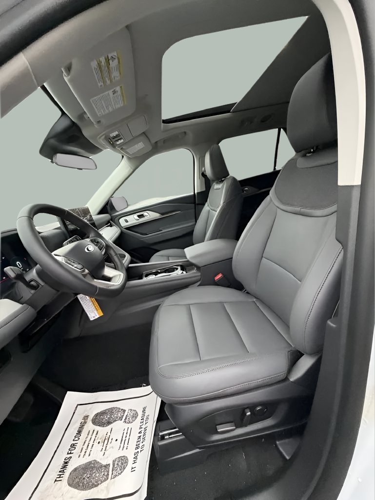 New 2026 Ford Explorer Active w/ Active Comfort Package AWD/4WD image 14