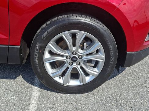 Certified 2024 Ford Edge Titanium AWD/4WD image 8