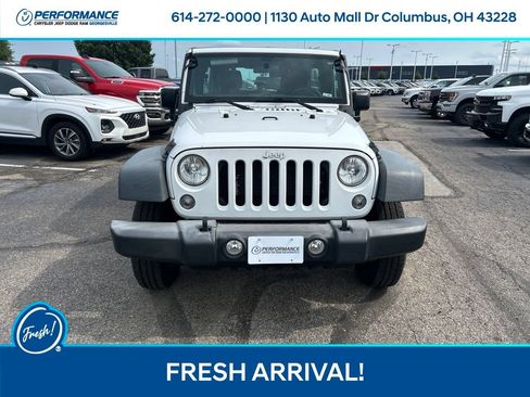 Used 2016 Jeep Wrangler Unlimited Sport w/ Connectivity Group AWD/4WD image 9