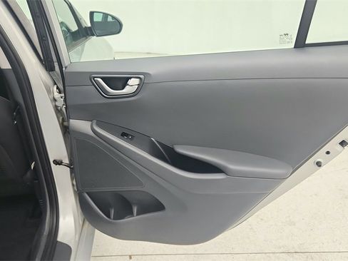 Used 2018 Hyundai Ioniq Blue image 32
