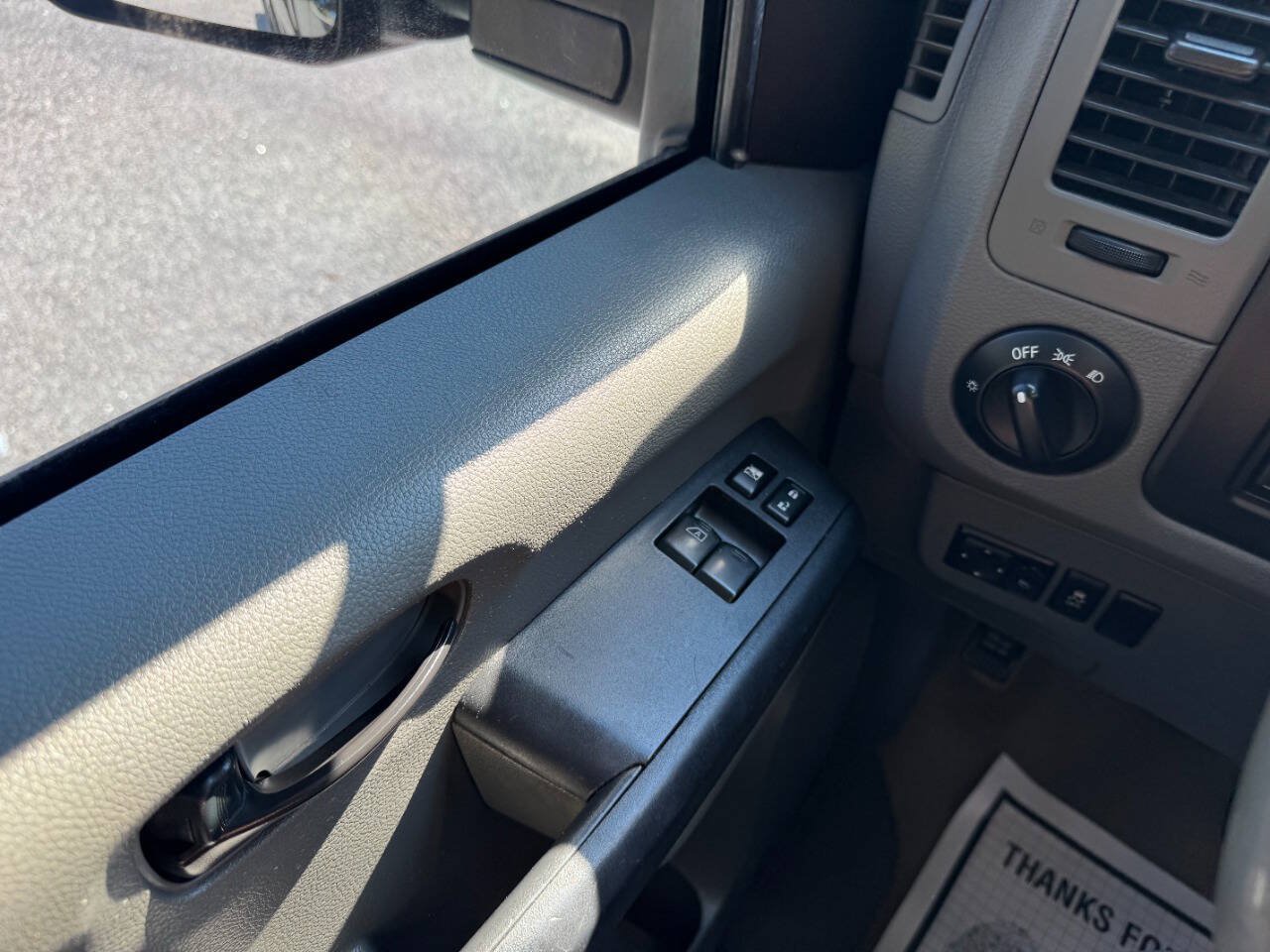 Used 2017 Nissan NV 3500 SL RWD image 25
