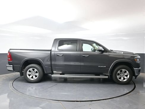 Used 2019 RAM 1500 Laramie AWD/4WD image 3