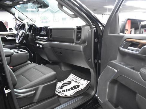 Used 2024 GMC Sierra 1500 Elevation image 19