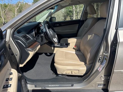 Used 2016 Subaru Outback 2.5i Limited image 10