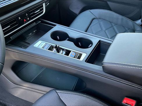 New 2026 Volkswagen Atlas SE image 19