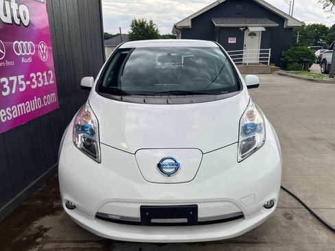 Used 2015 Nissan Leaf SL w/ Premium Package FWD image 8