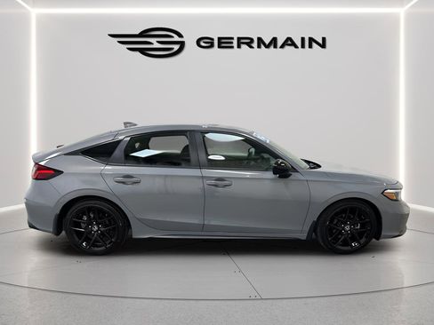 Used 2025 Honda Civic Sport image 9