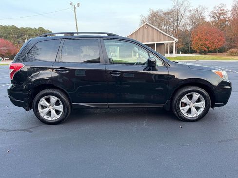 Used 2015 Subaru Forester 2.5i Premium w/ All-Weather Package image 9