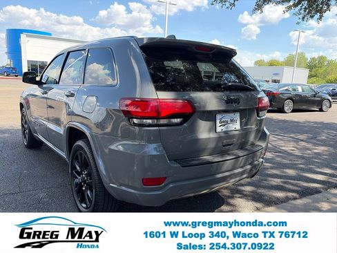 Used 2019 Jeep Grand Cherokee Altitude RWD image 6