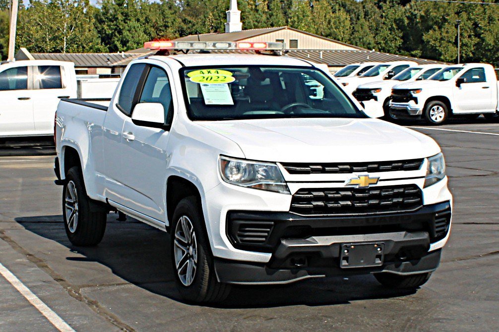 Used 2022 Chevrolet Colorado W/T w/ Custom Special Edition AWD/4WD image 3