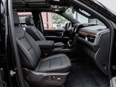 Used 2026 GMC Yukon Denali w/ Sun & Power Step Package AWD/4WD image 67