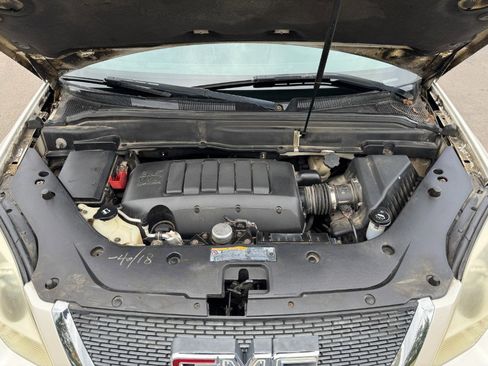 Used 2011 GMC Acadia SLT image 23