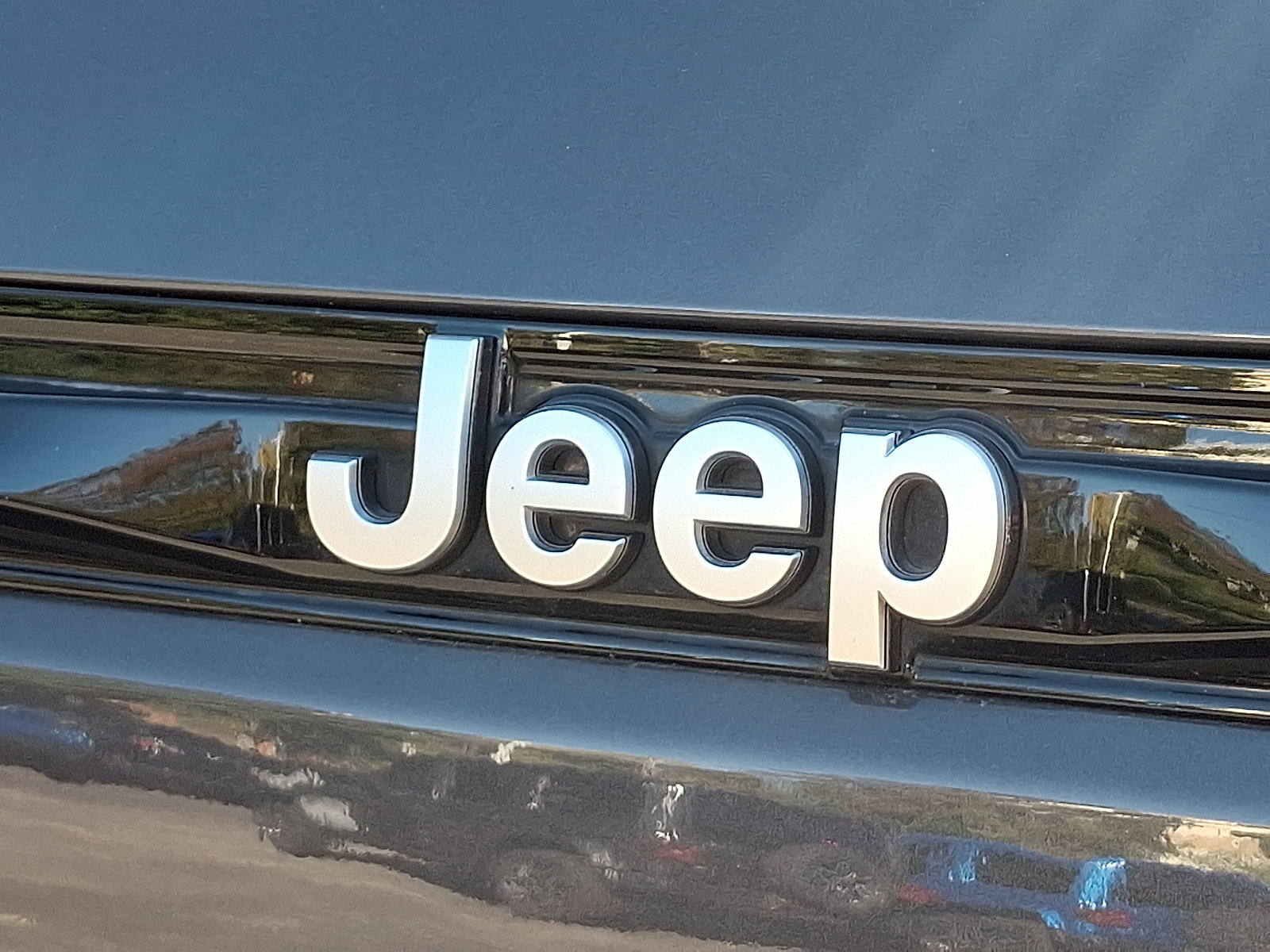 Used 2023 Jeep Grand Cherokee Summit AWD/4WD image 29