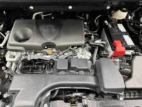Used 2025 Toyota RAV4 LE FWD image 31