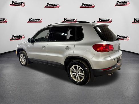 Used 2017 Volkswagen Tiguan S image 7