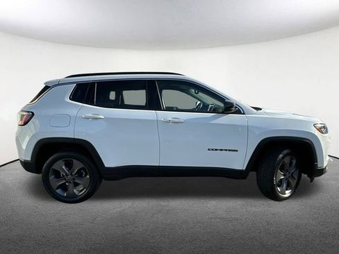 Used 2022 Jeep Compass Latitude image 17
