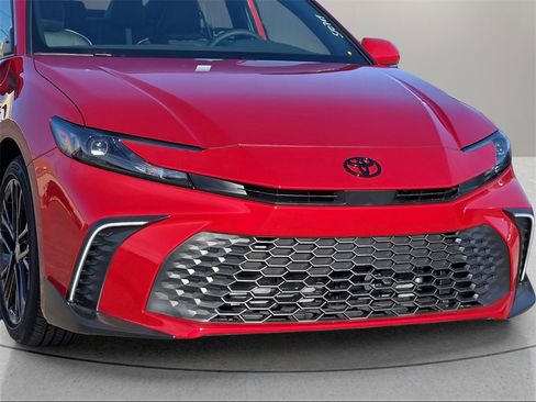 New 2026 Toyota Camry SE image 8