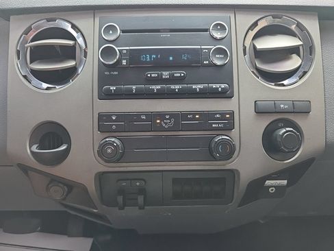 Used 2016 Ford F250 XLT AWD/4WD image 16