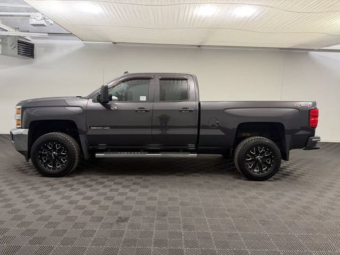 Used 2015 Chevrolet Silverado 2500 LT w/ LT Convenience Package AWD/4WD image 2