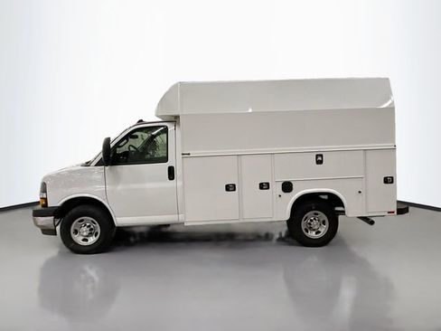 New 2025 Chevrolet Express 3500 w/ Power Convenience Package image 5