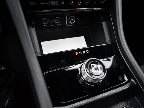 New 2026 Jeep Grand Cherokee L 4WD image 17