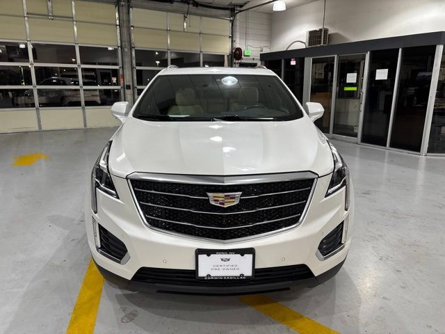 Used 2017 Cadillac XT5 Premium Luxury AWD/4WD image 3