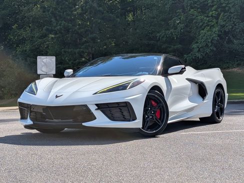 Used 2023 Chevrolet Corvette Stingray Premium Conv w/ Z51 Performance Package RWD image 4
