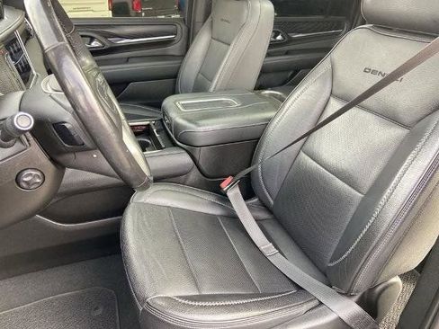 Used 2021 GMC Yukon XL Denali w/ Denali Ultimate Package image 16